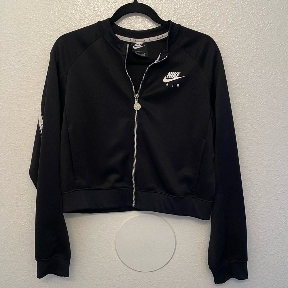 NIKE CROPPED ZIP UP SWEATSHIRT